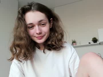 webcam girl mxxnsxsul live cam image #3285099