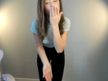 webcam girl brittcubitt live cam image #8592650