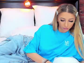 webcam girl christyna_ross live cam image #12093427