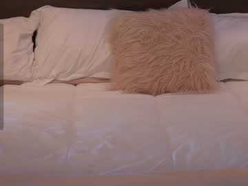 webcam girl lau__1 live cam image #10450719