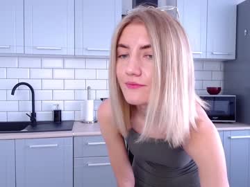 webcam girl ella__sweety live cam image #1948723