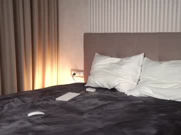 webcam girl gold_blond live cam image #12216391