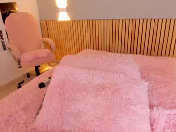 webcam girl little_effy18 live cam image #9572799