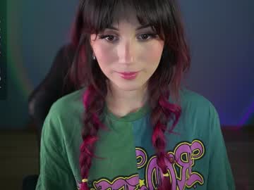 webcam girl greeny_mat live cam image #11642321
