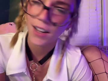 webcam girl oliviahansleyy live cam image #10726806