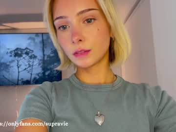 webcam girl supremeraven live cam image #8650025