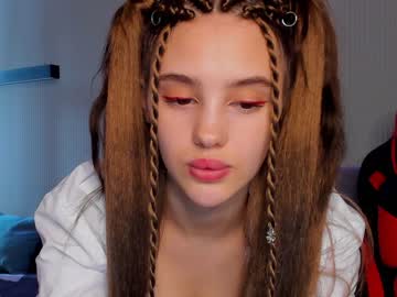 webcam girl angella_kleee live cam image #7060491