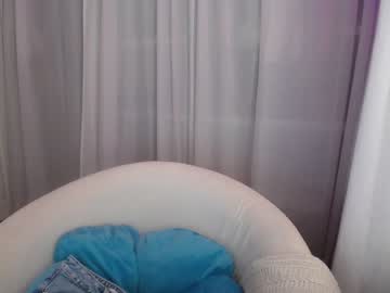 webcam girl eevie_moon live cam image #3251716