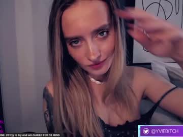 webcam girl _yvie_ live cam image #7924275
