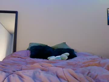 webcam girl peachyyvirgo live cam image #6201982