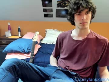 webcam man wolfiekitty live cam image #2404369