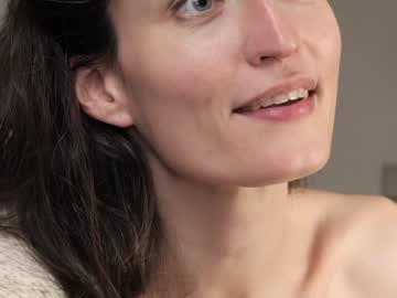 webcam girl yulladao live cam image #11675950