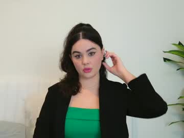 webcam girl gia_is_horny live cam image #8191868
