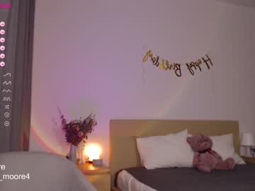 webcam girl lumoore live cam image #6722477