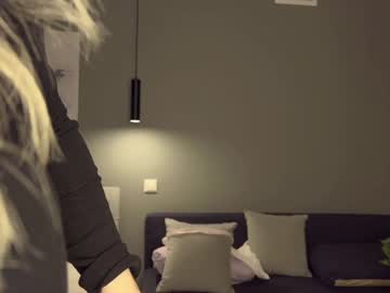 webcam girl tatti_1 live cam image #4389972