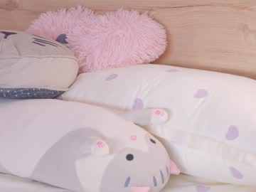 webcam girl kittenmoon_ live cam image #12943013