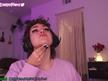 webcam girl evelynpiers live cam image #3586370