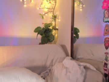 webcam girl nebamazee live cam image #6934822