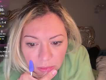 webcam girl kiradivine live cam image #10979579