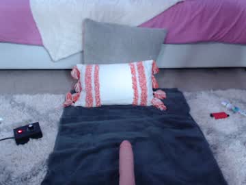 webcam girl holihurricane live cam image #2840516