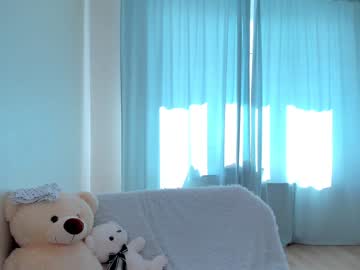 webcam girl yana_squrel_22 live cam image #2563850