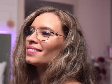 webcam girl brandywhite live cam image #677919