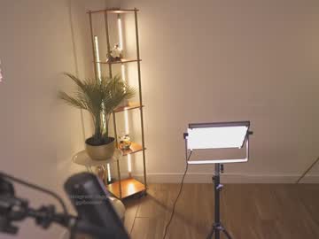 webcam girl gigi_ulala live cam image #11678040