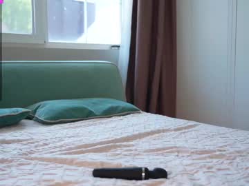 webcam girl jennie_wells live cam image #12517730