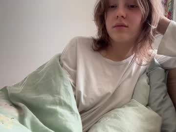 webcam girl holydori live cam image #12094843