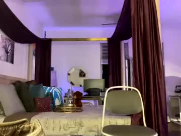 webcam girl wynterheat live cam image #1884813