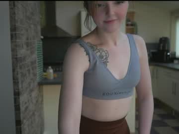 webcam girl lucydelovely live cam image #4871616
