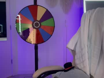 webcam girl itskassielee live cam image #12778363