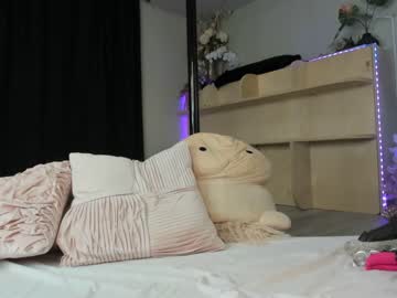 webcam girl fit_american_girl live cam image #7978996