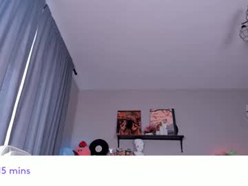 webcam girl vivian_qwerty live cam image #12357936