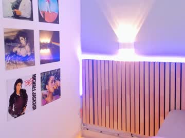 webcam girl little_effy18 live cam image #6982106