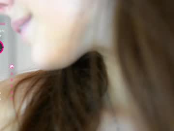 webcam girl peek_in_my_window live cam image #10682349