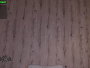webcam girl agelina_summer live cam image #328375