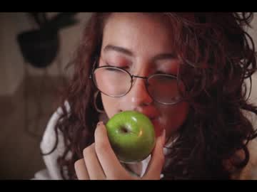 webcam girl victoriaw_ live cam image #11373770
