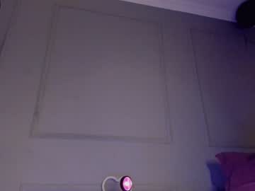 webcam girl izumi__li live cam image #5138081