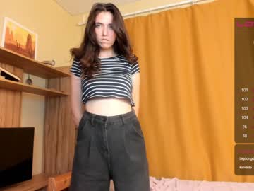 webcam girl christinevillarreal live cam image #3544352