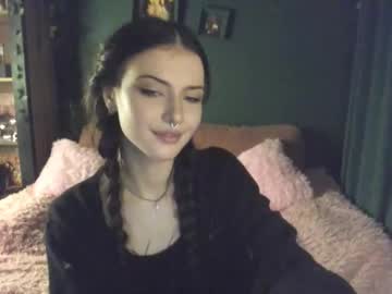 webcam girl bmwm5f90 live cam image #12019194