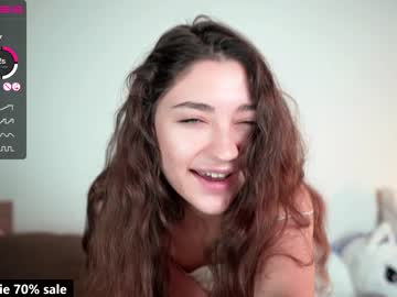 webcam girl mia_elfie live cam image #4236878