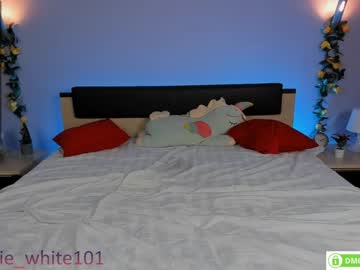 webcam girl foxhilary live cam image #3060644