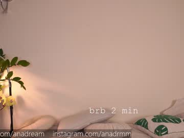 webcam girl dreamana live cam image #2289376