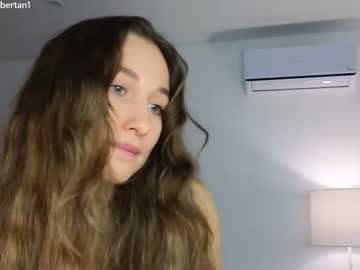 webcam girl ambertan1 live cam image #12253394
