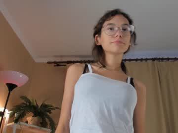 webcam girl kayaoliver live cam image #7175469