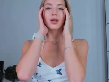 webcam girl emmi_rosee live cam image #268565