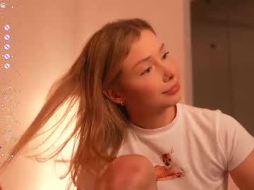 webcam girl april_blush live cam image #11442860