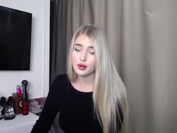webcam girl cute18cute live cam image #3692283