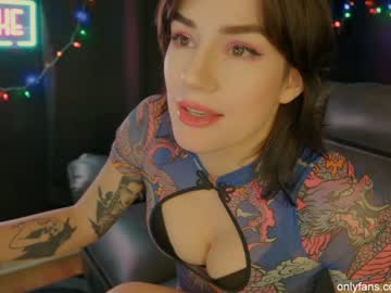 webcam girl aynmarie live cam image #4226693